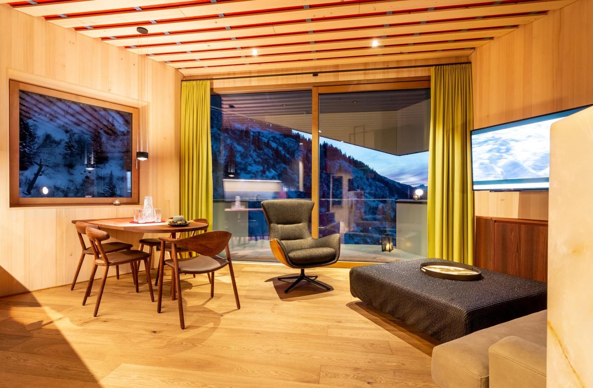 Wohlfuehlhotel Hubertushof Stuben am Arlberg Exterior foto